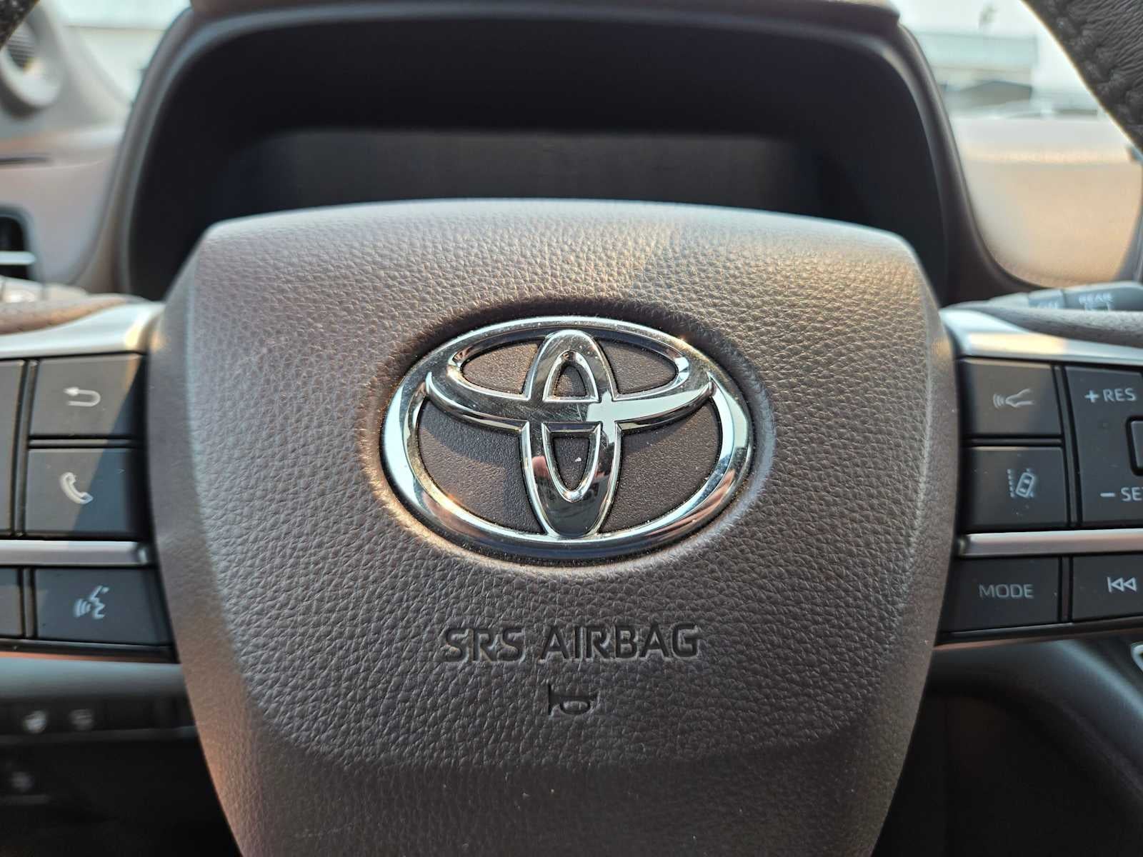 2023 Toyota Sienna Platinum