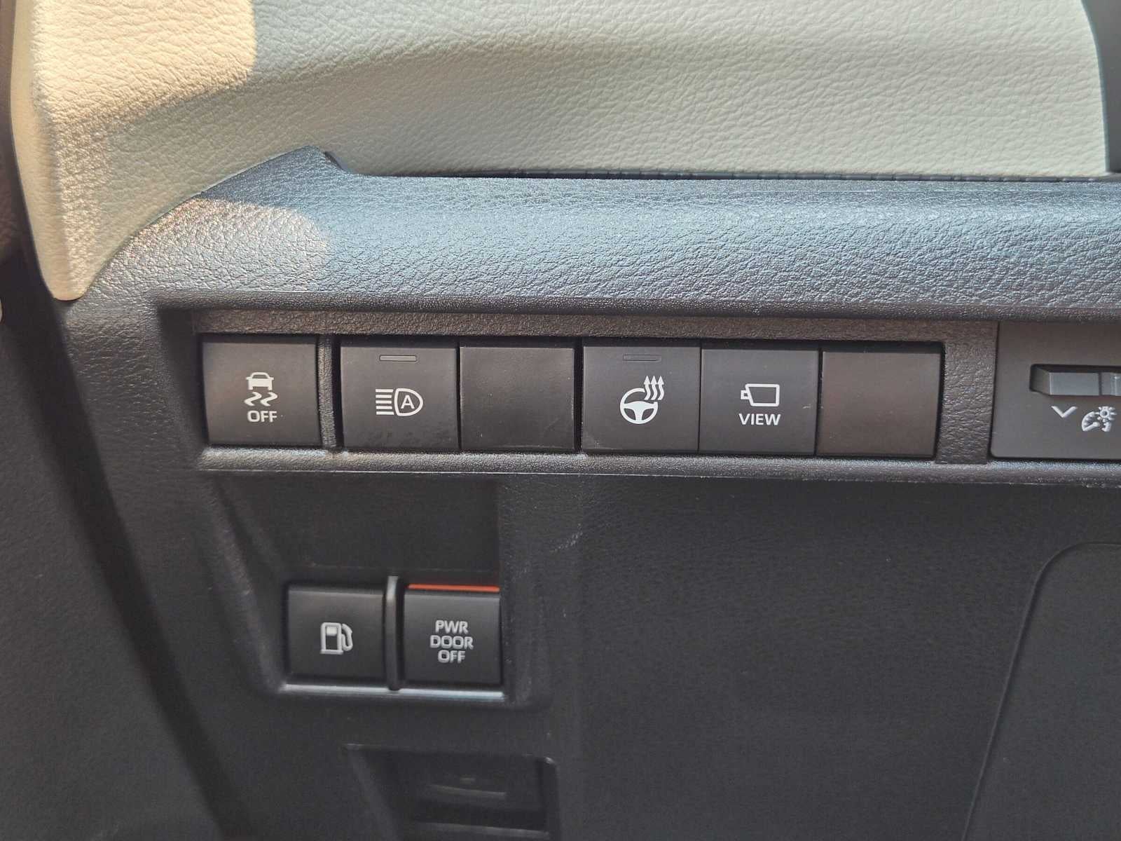 2023 Toyota Sienna Platinum