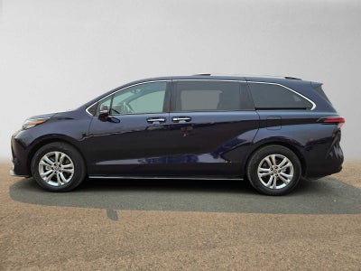 2023 Toyota Sienna Platinum