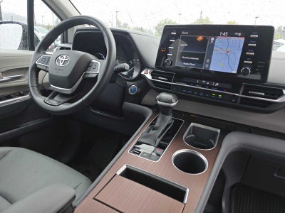 2024 Toyota Sienna XLE