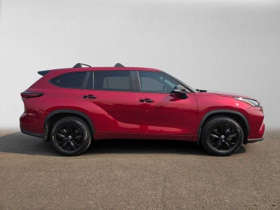 2024 Toyota Highlander Hybrid LE Nightshade