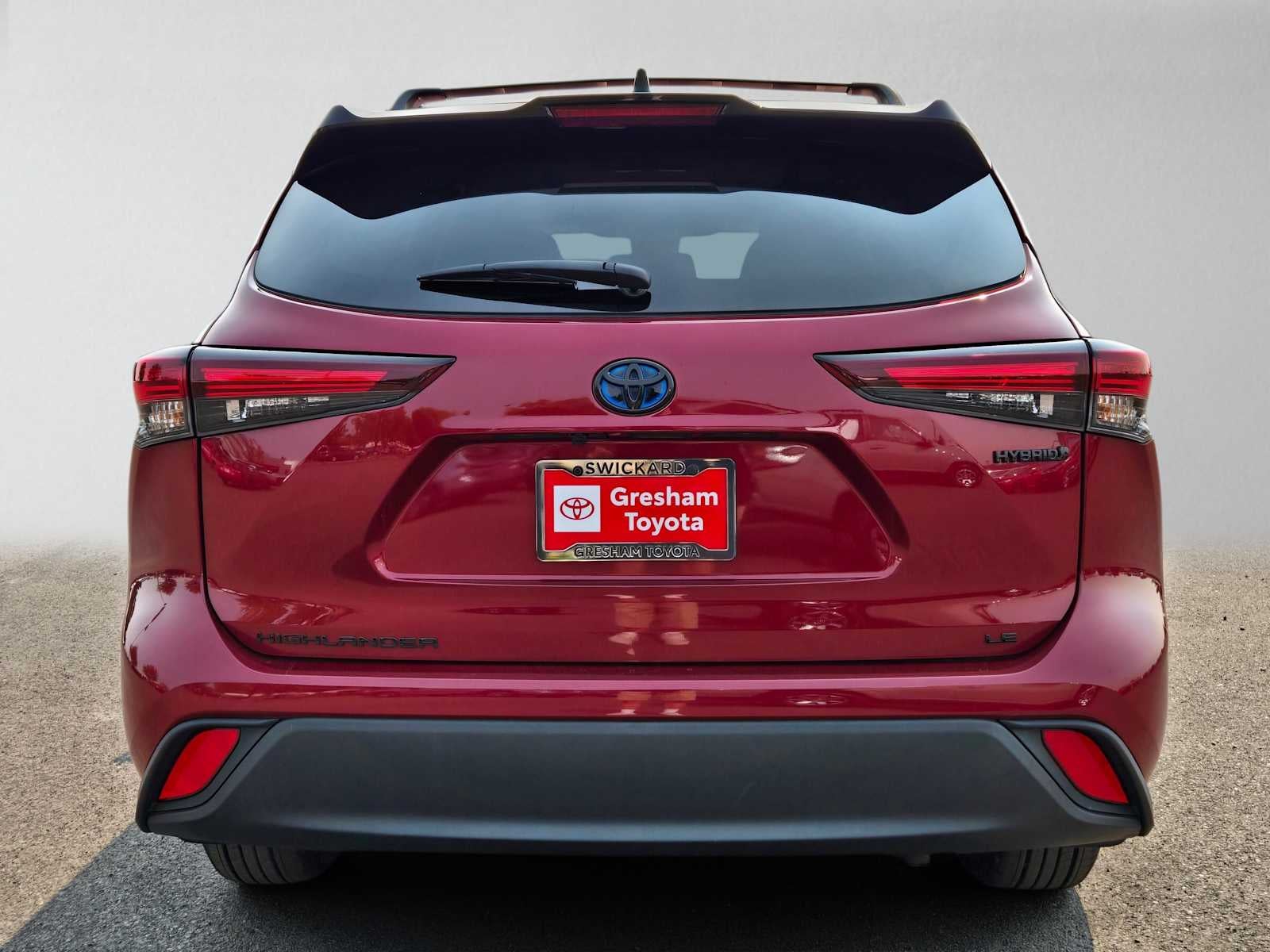 2024 Toyota Highlander Hybrid LE Nightshade