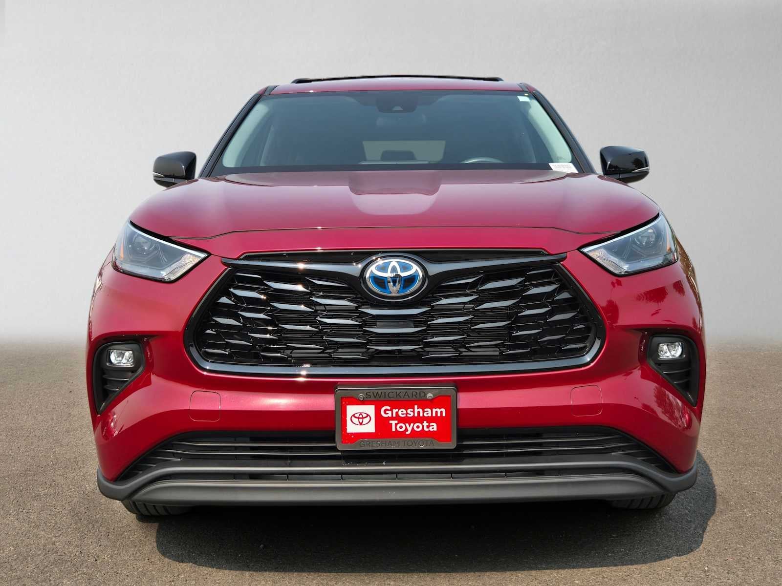 2024 Toyota Highlander Hybrid LE Nightshade