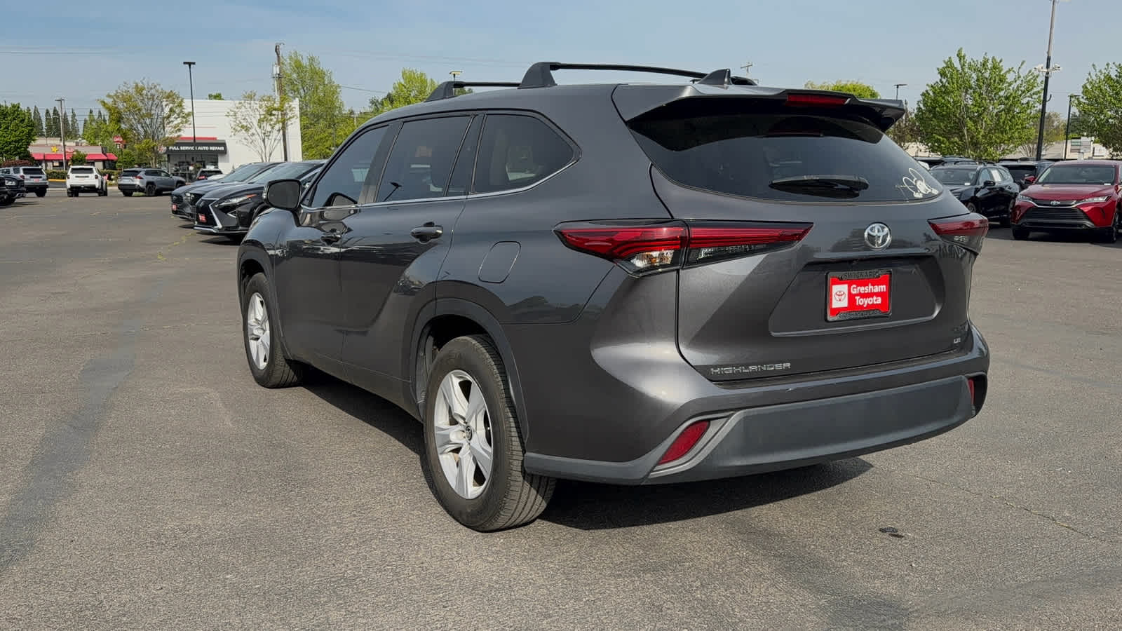 2023 Toyota Highlander LE
