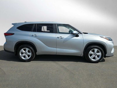 2023 Toyota Highlander LE