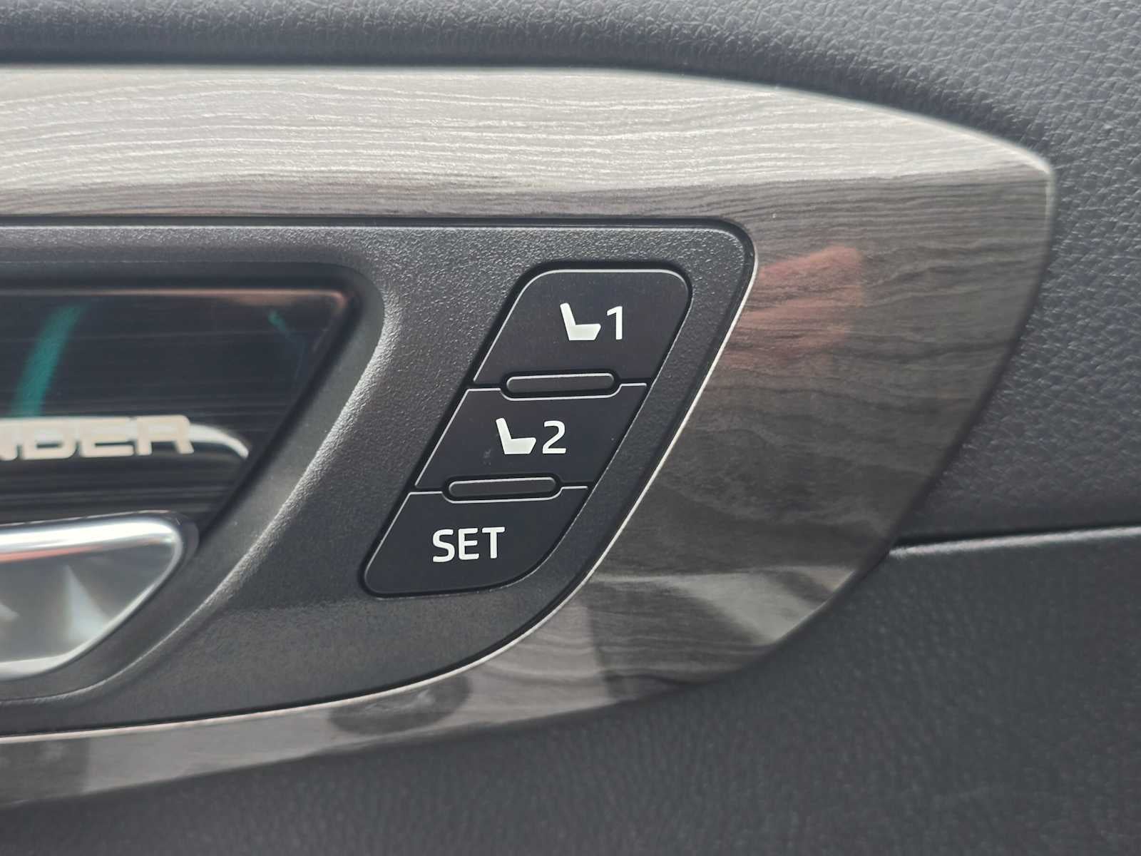 2024 Toyota Highlander Platinum