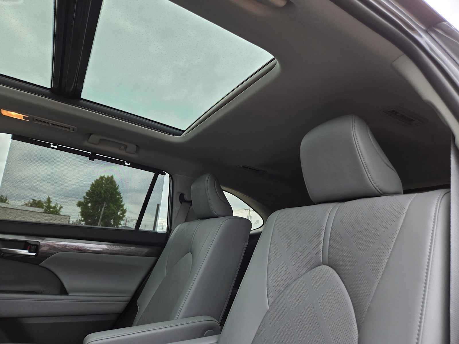 2025 Toyota Highlander Platinum