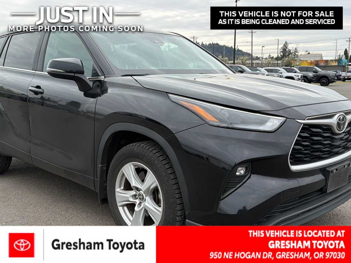 2023 Toyota Highlander LE