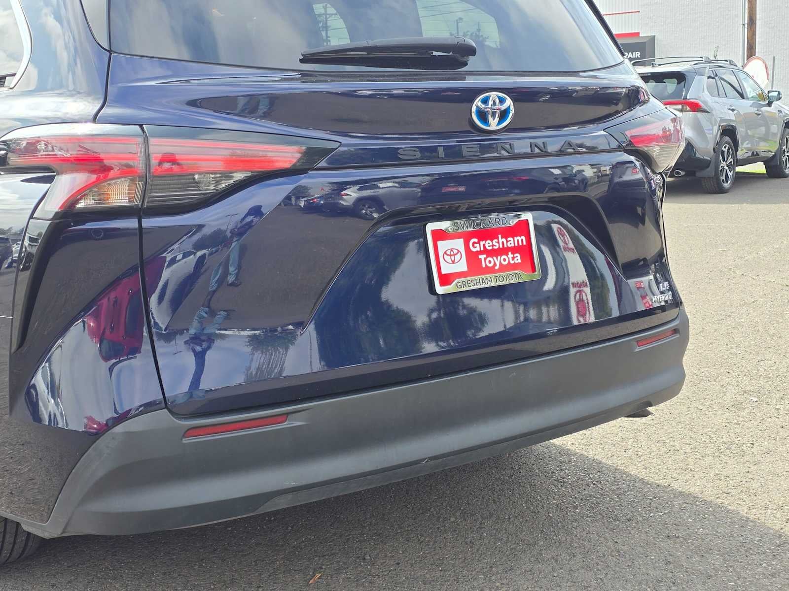 2021 Toyota Sienna LE