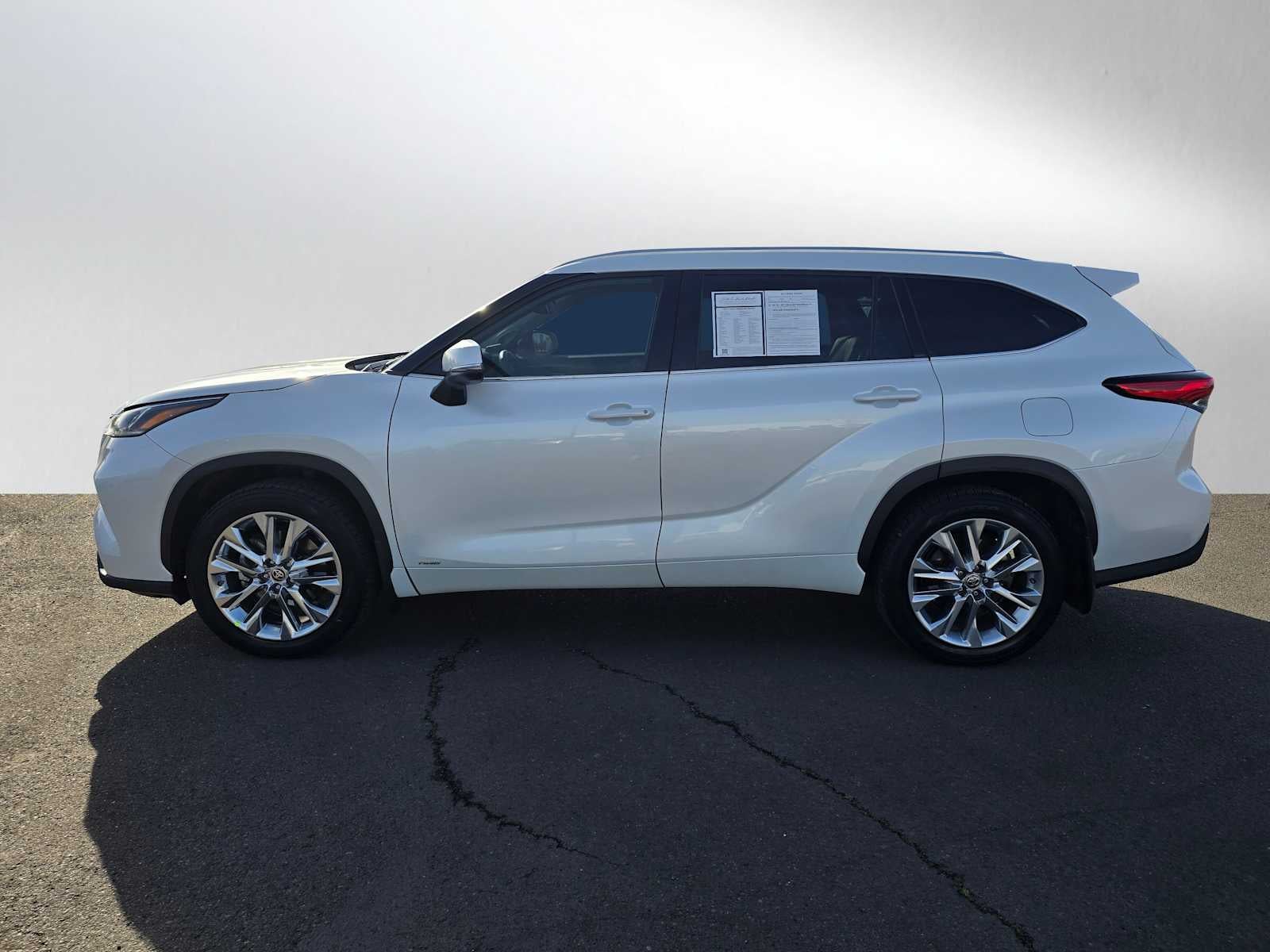 2022 Toyota Highlander Hybrid Limited