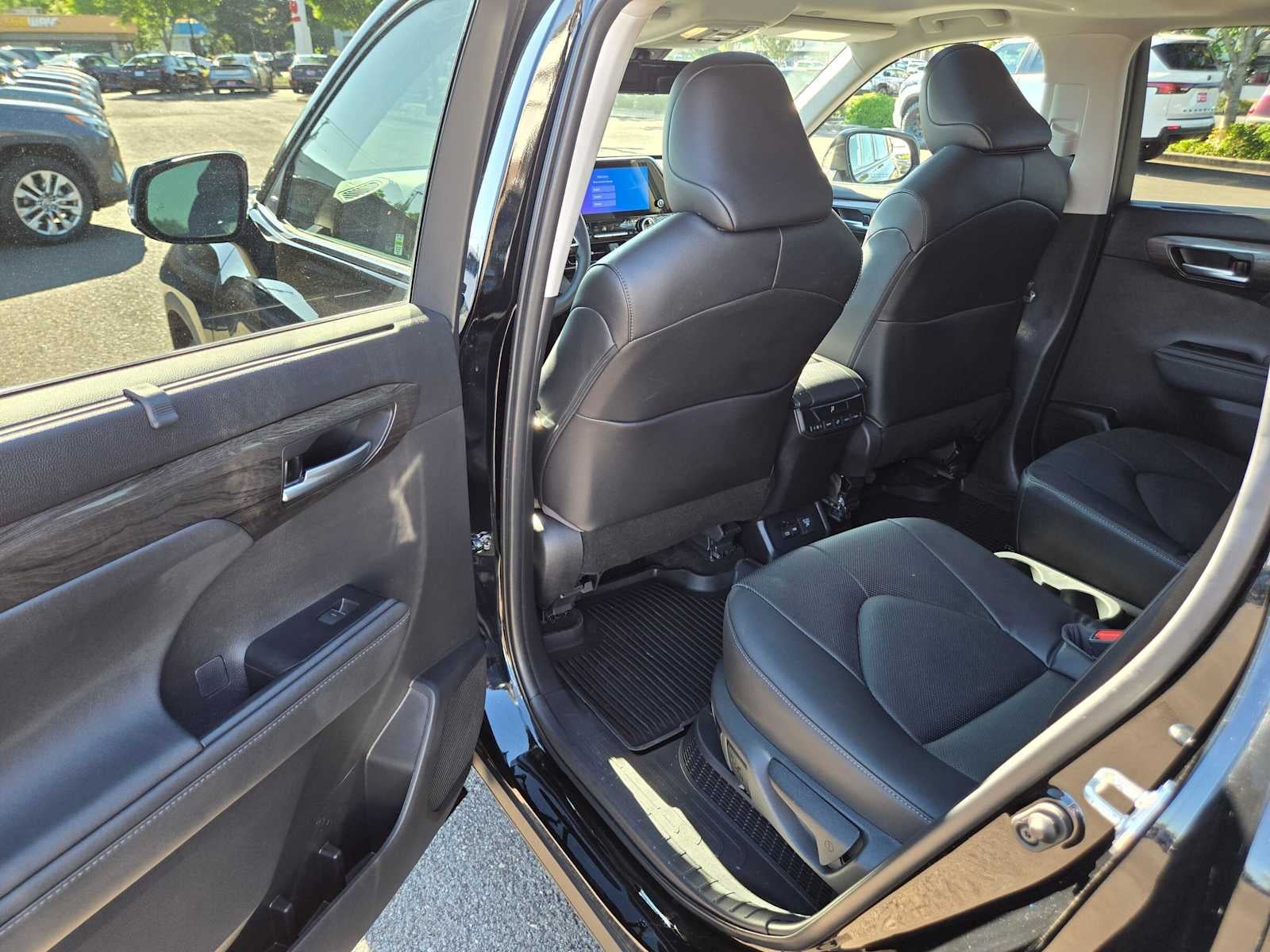 2023 Toyota Highlander Hybrid Limited