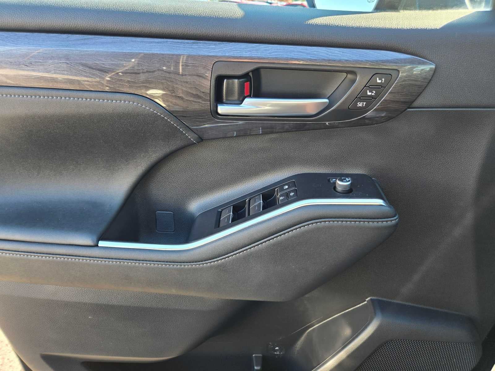 2023 Toyota Highlander Hybrid Limited