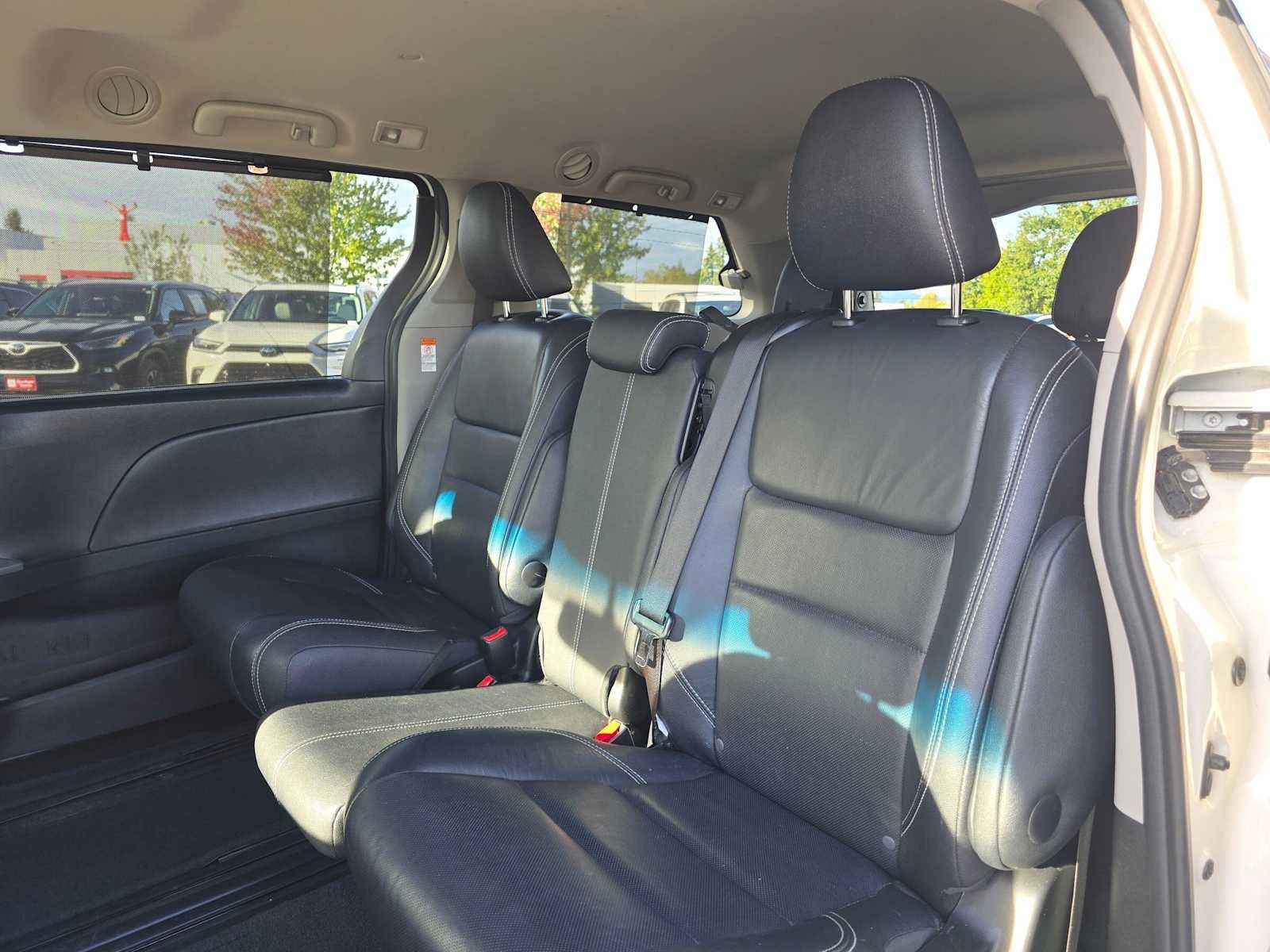 2016 Toyota Sienna SE