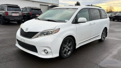 2016 Toyota Sienna SE