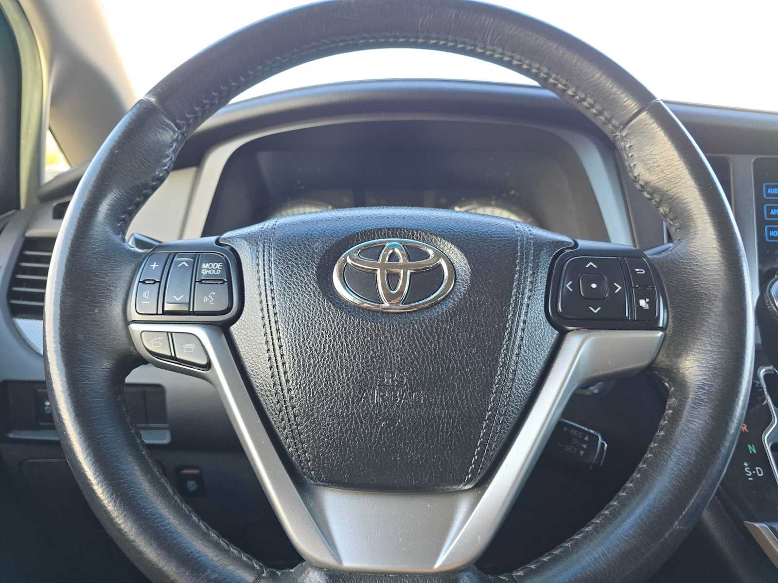 2016 Toyota Sienna SE