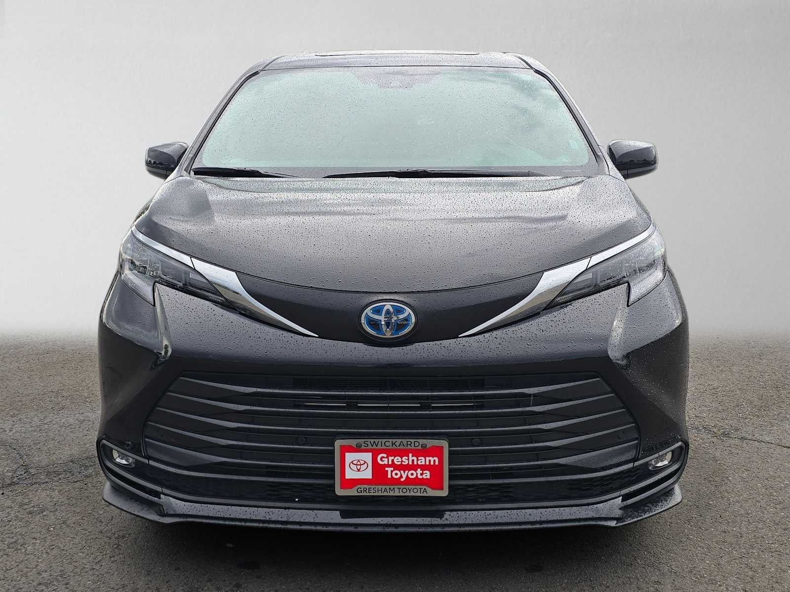 2025 Toyota Sienna XLE