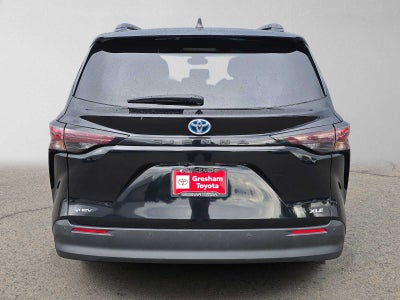 2025 Toyota Sienna XLE