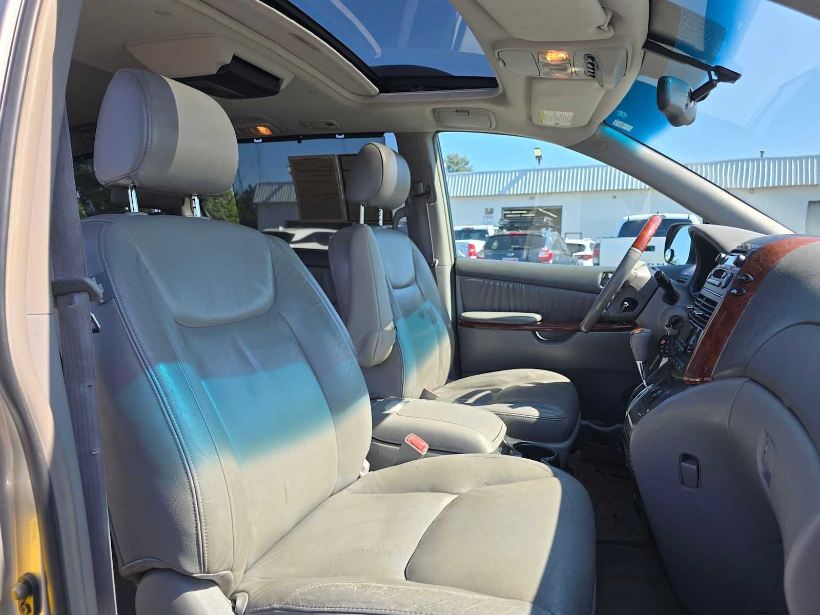2005 Toyota Sienna XLE LTD