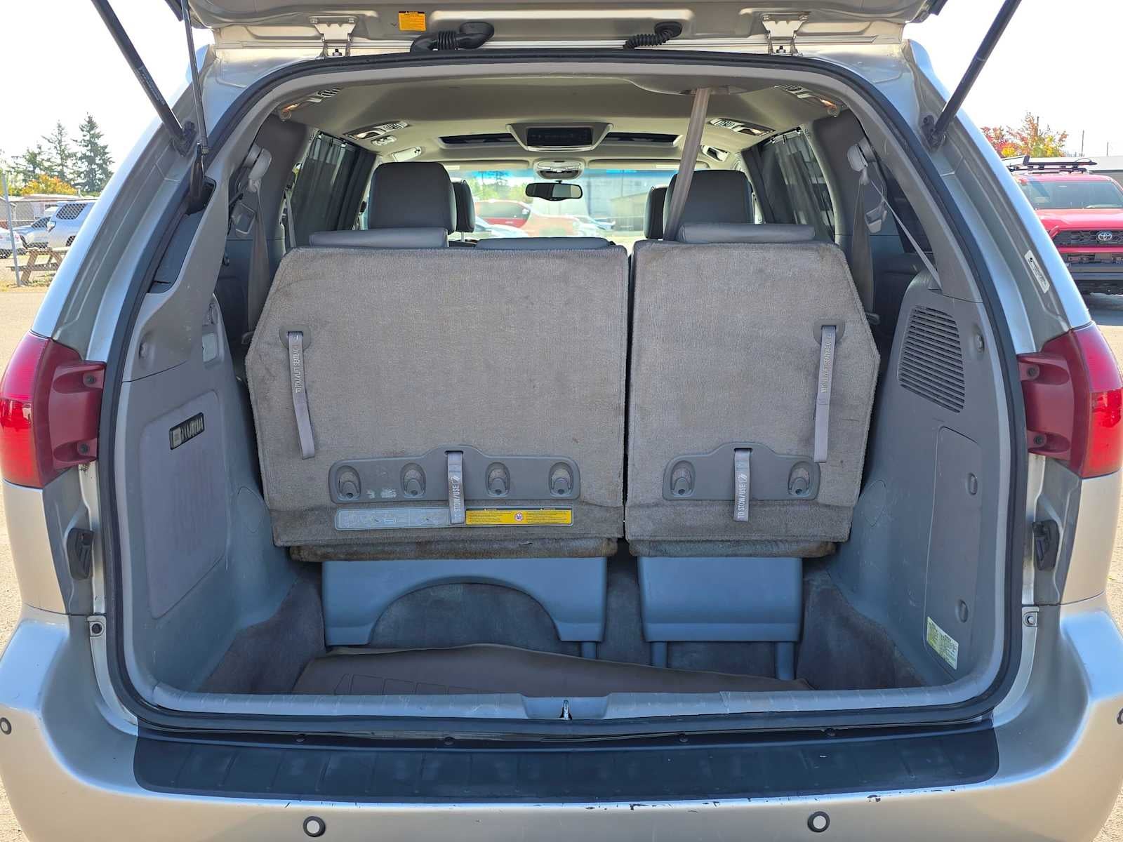2005 Toyota Sienna XLE LTD