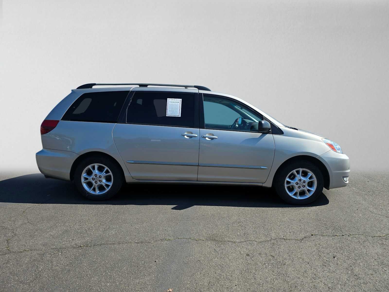 2005 Toyota Sienna XLE LTD