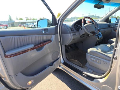 2005 Toyota Sienna XLE LTD