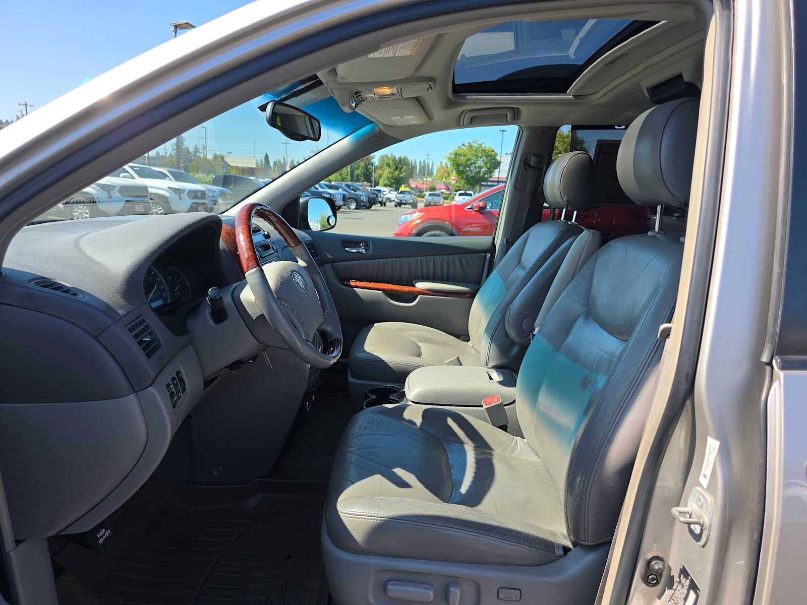 2005 Toyota Sienna XLE LTD