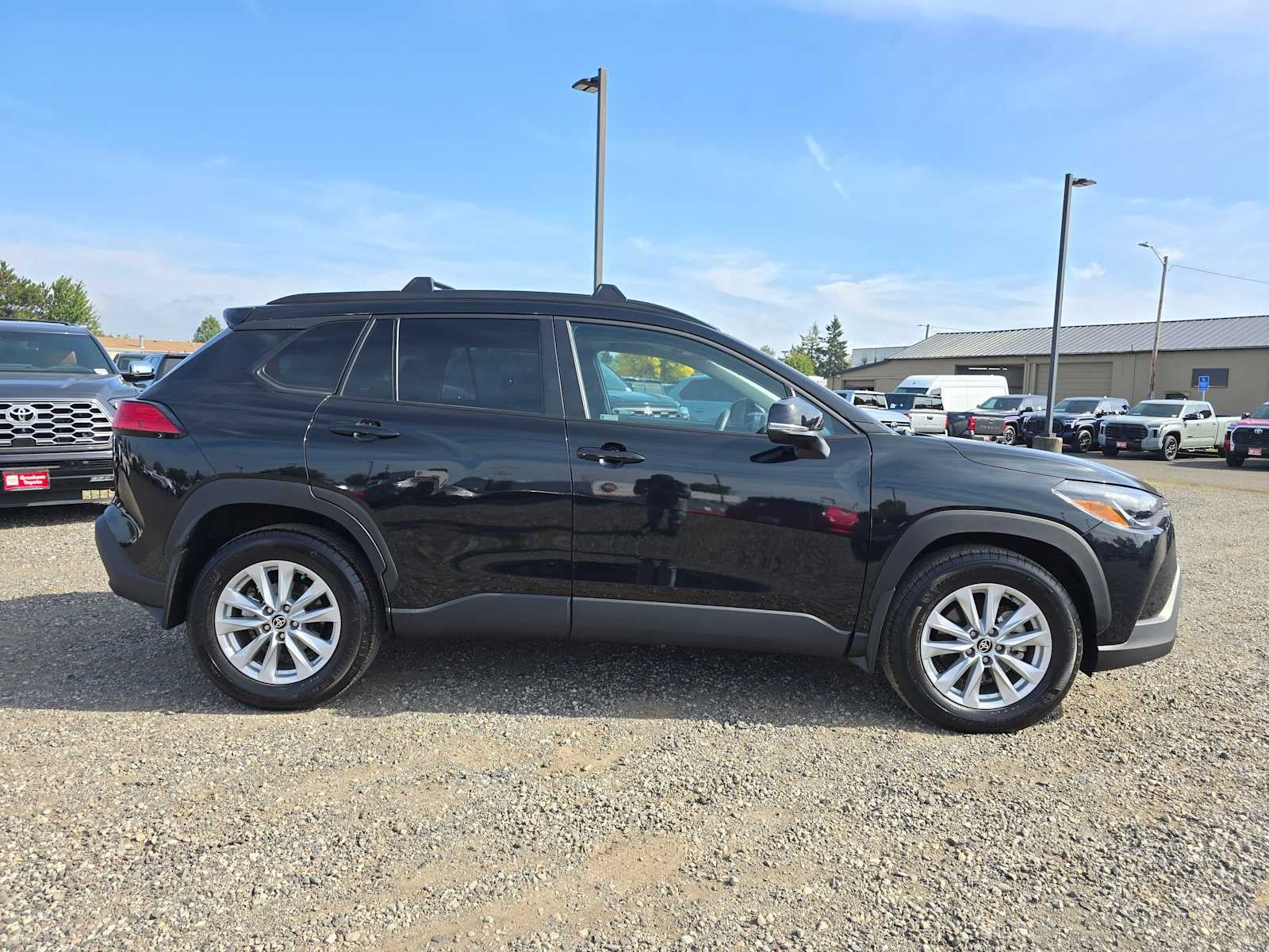2024 Toyota Corolla Cross LE