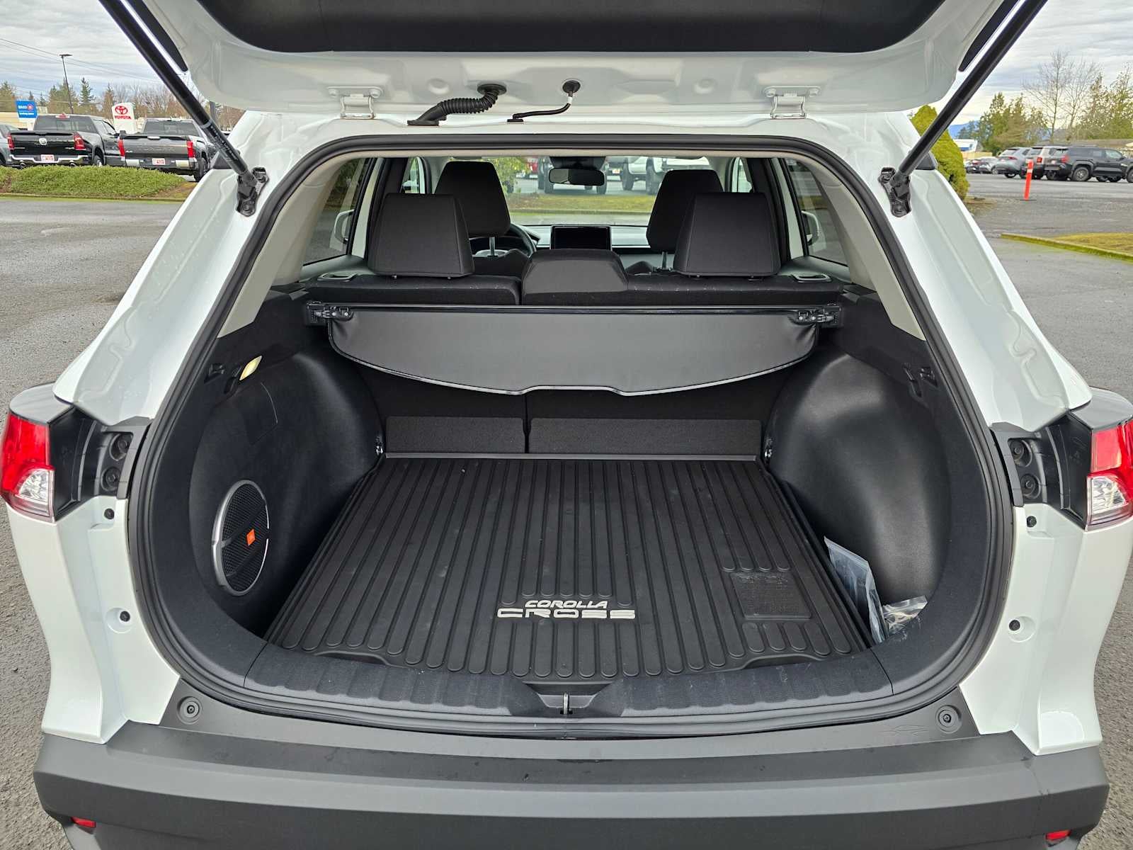 2024 Toyota Corolla Cross LE