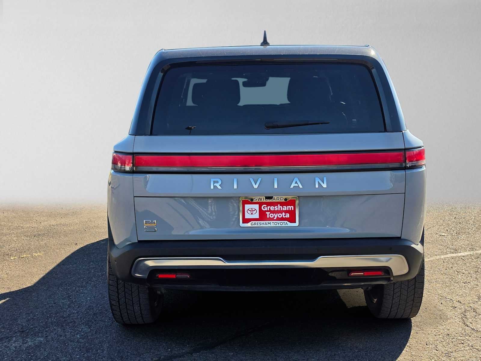2023 Rivian R1S Adventure