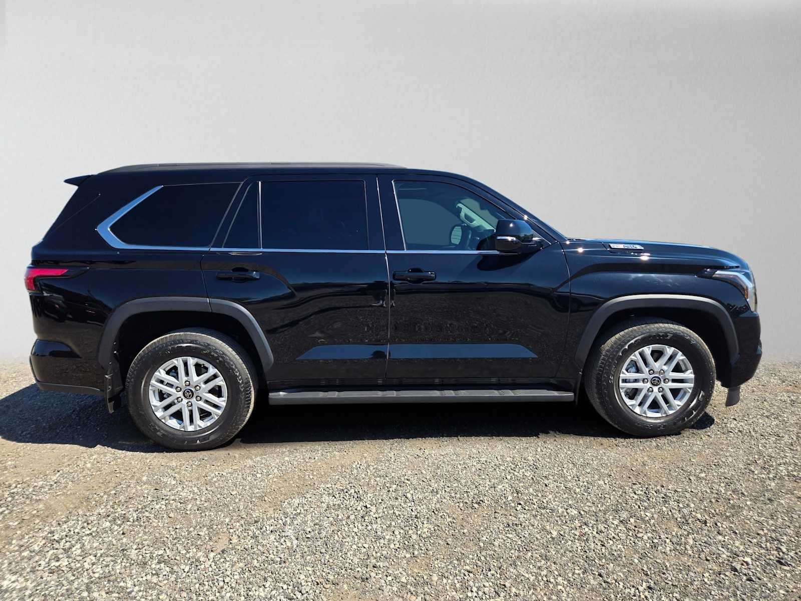 2024 Toyota Sequoia SR5
