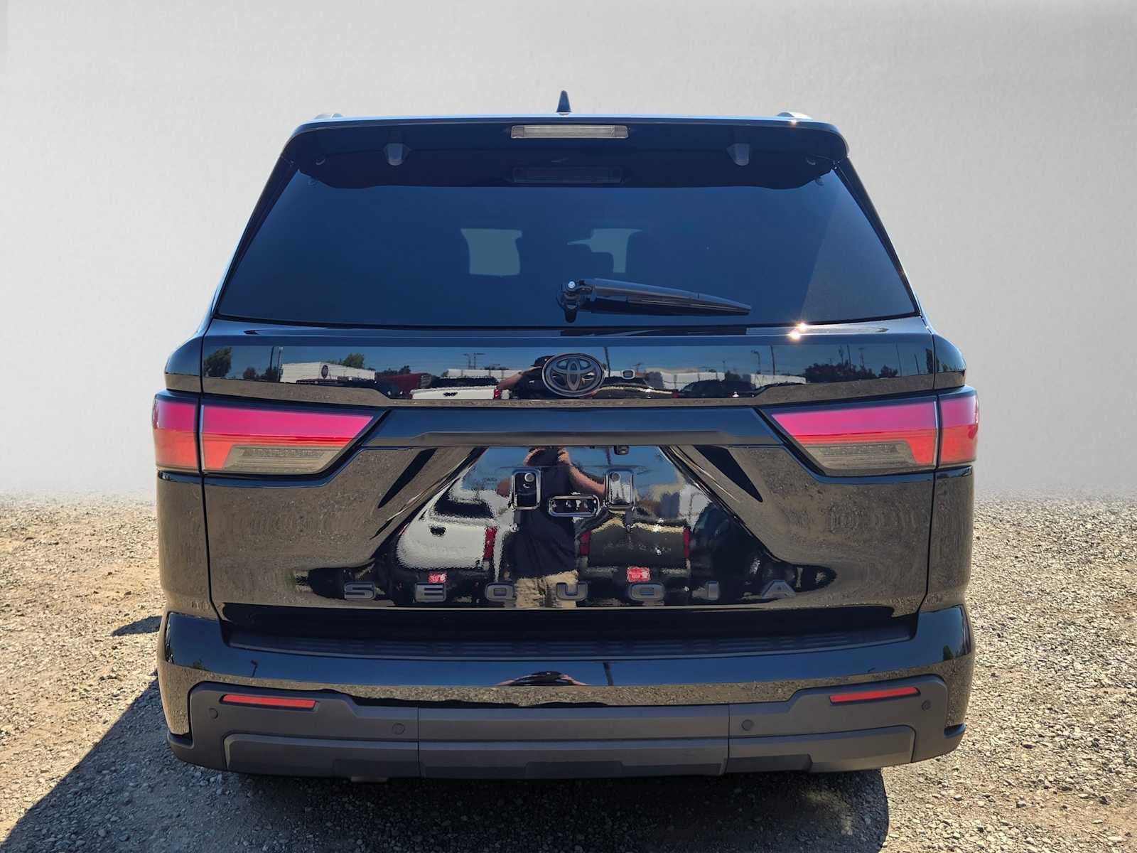 2024 Toyota Sequoia SR5