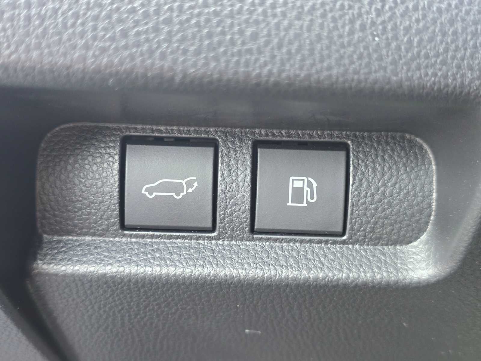 2025 Toyota Crown Signia XLE