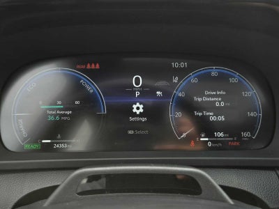 2025 Toyota Crown Signia Limited