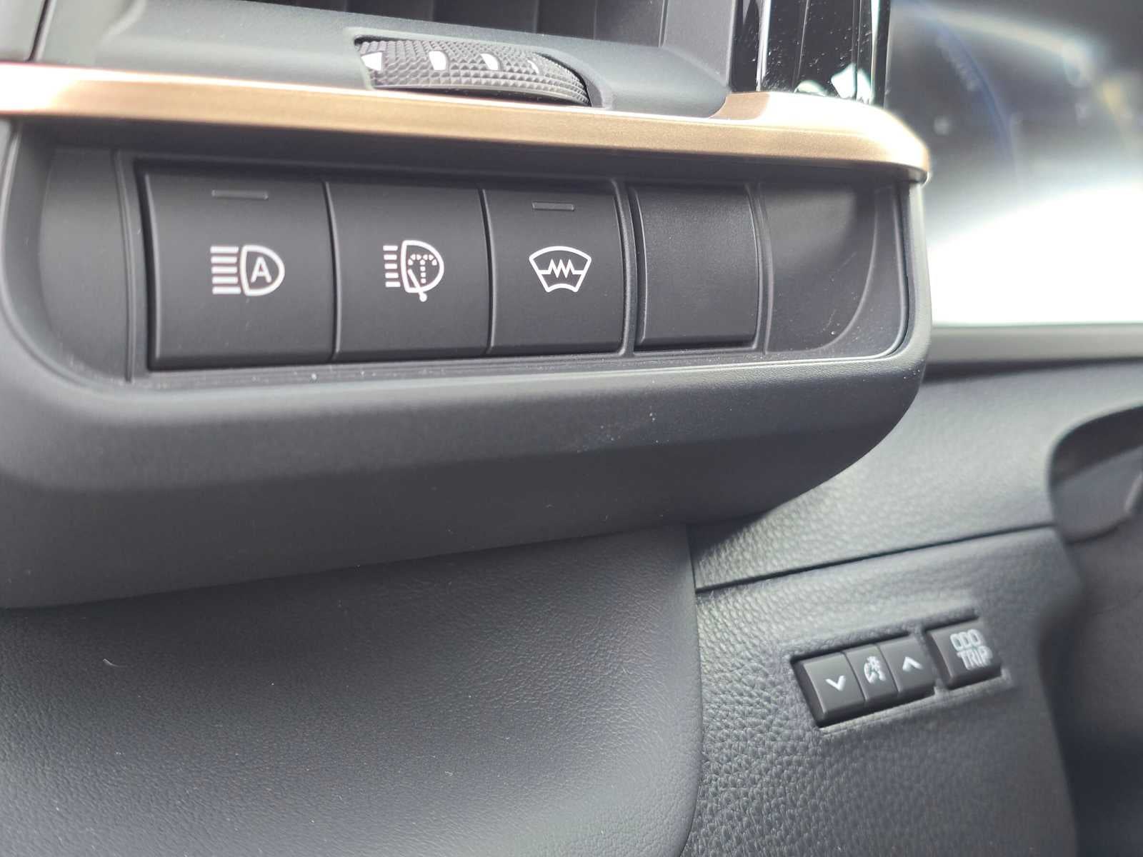 2025 Toyota Crown Signia Limited