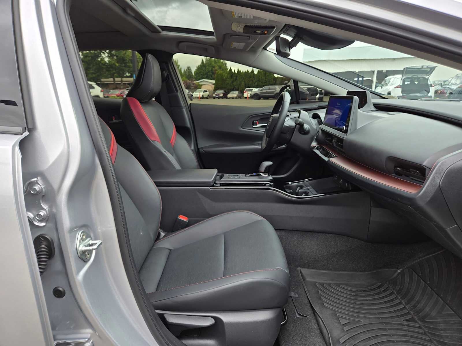 2025 Toyota Prius Plug-In Hybrid XSE