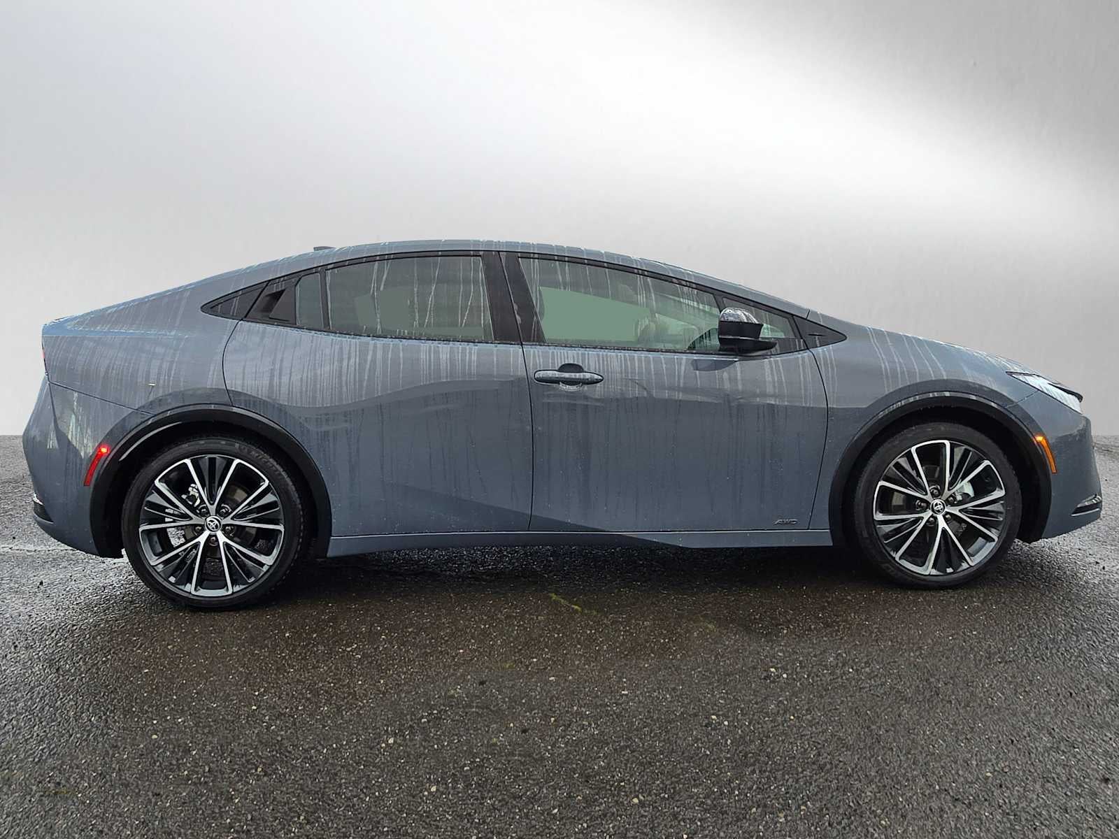 2025 Toyota Prius XLE