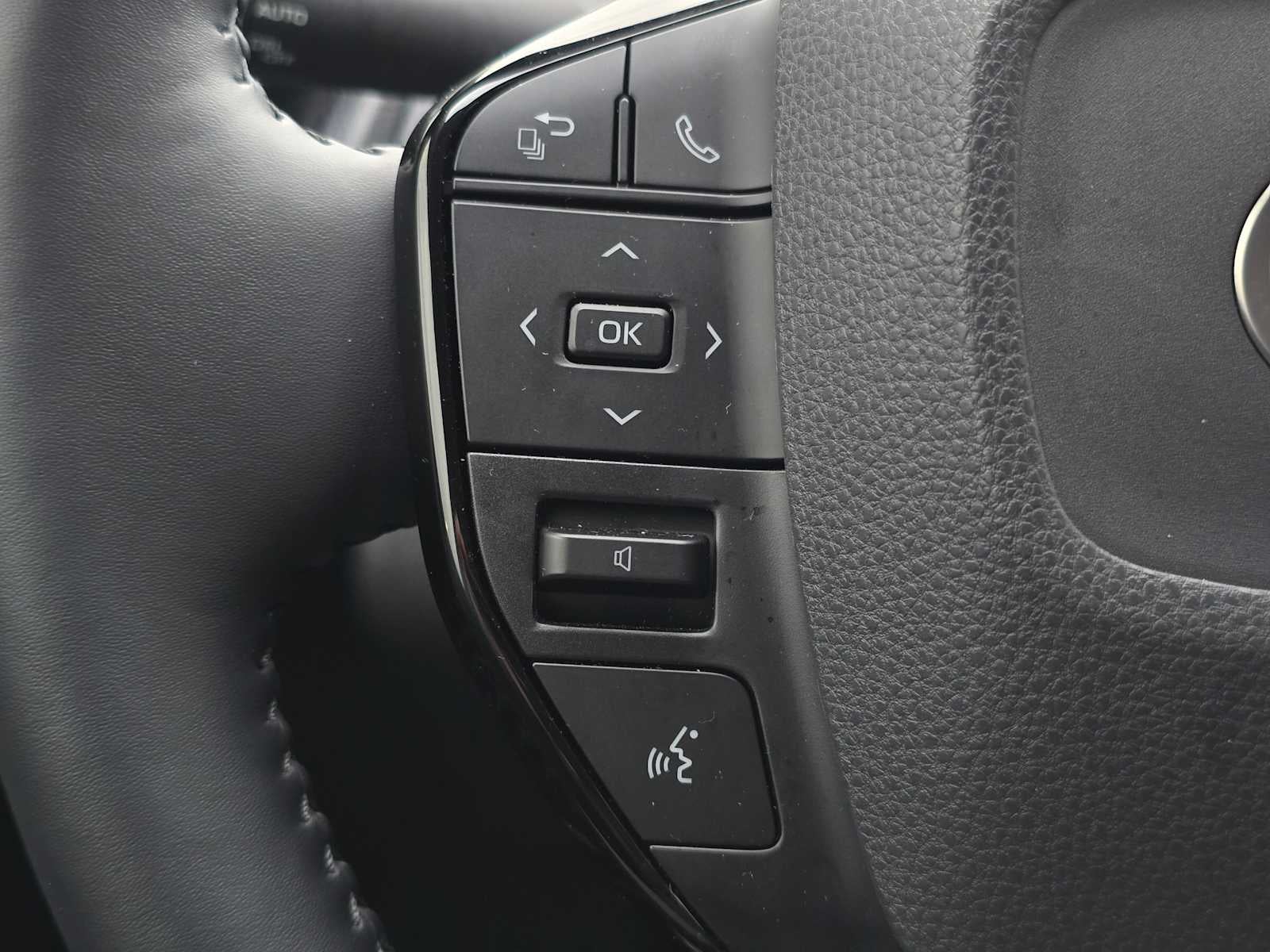 2025 Toyota Prius XLE