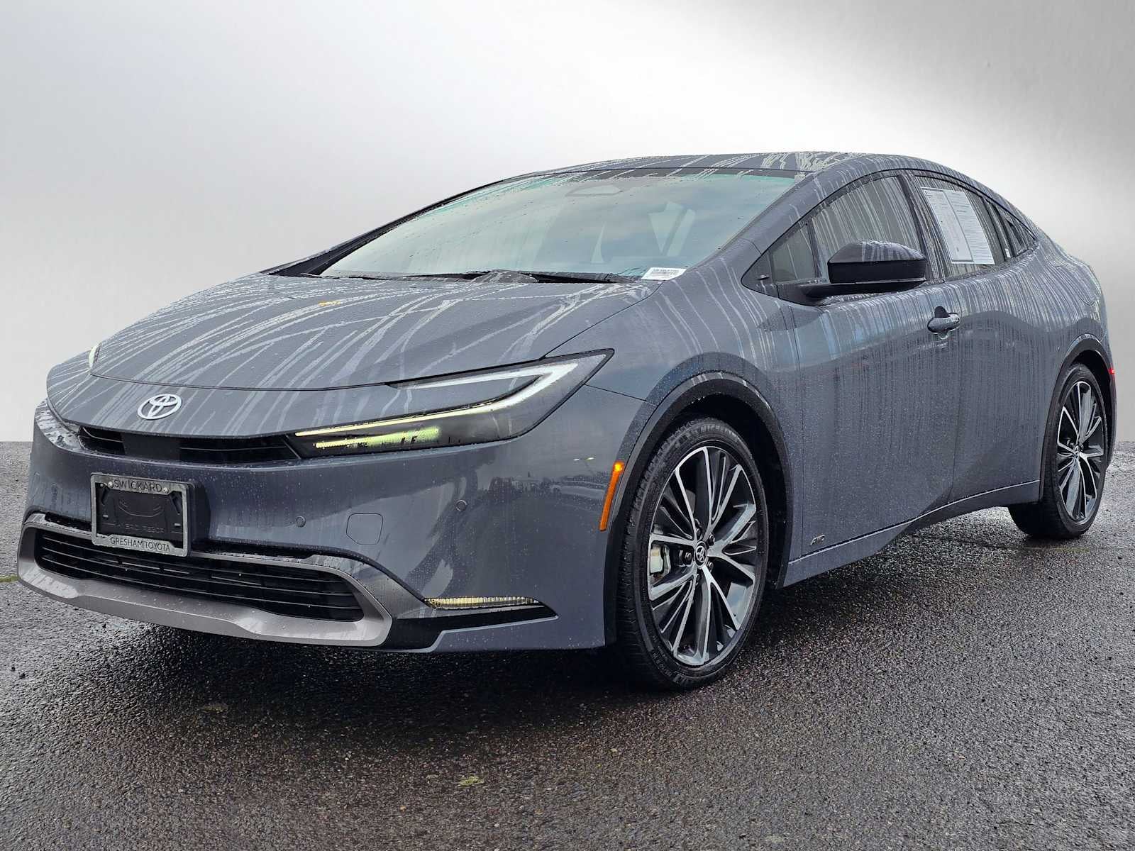 2025 Toyota Prius XLE