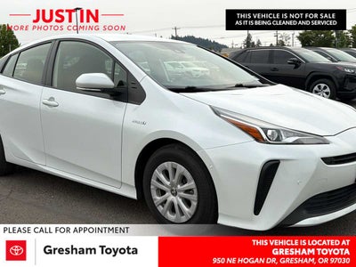 2022 Toyota Prius LE
