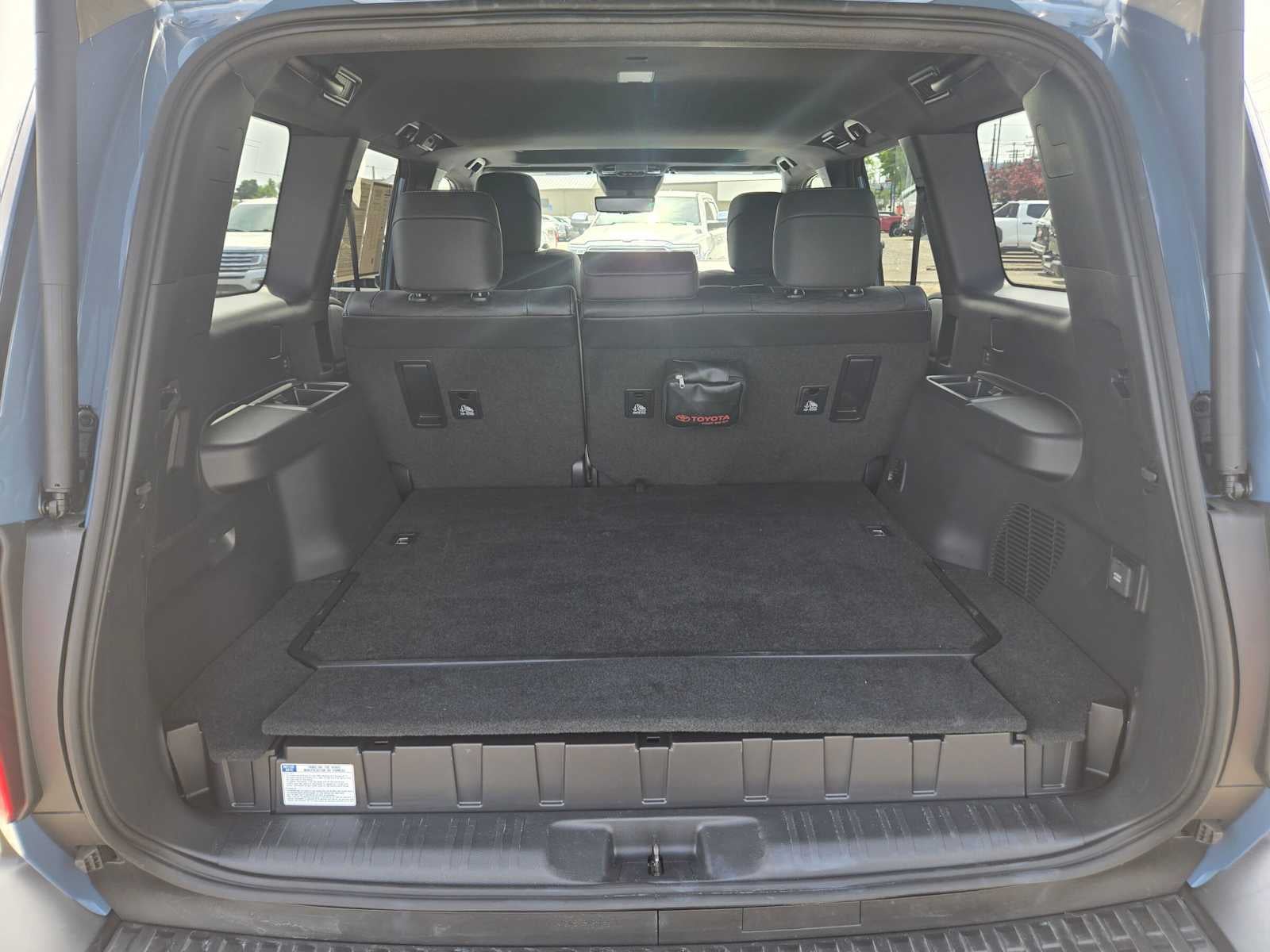 2025 Toyota Land Cruiser 4WD (Natl)