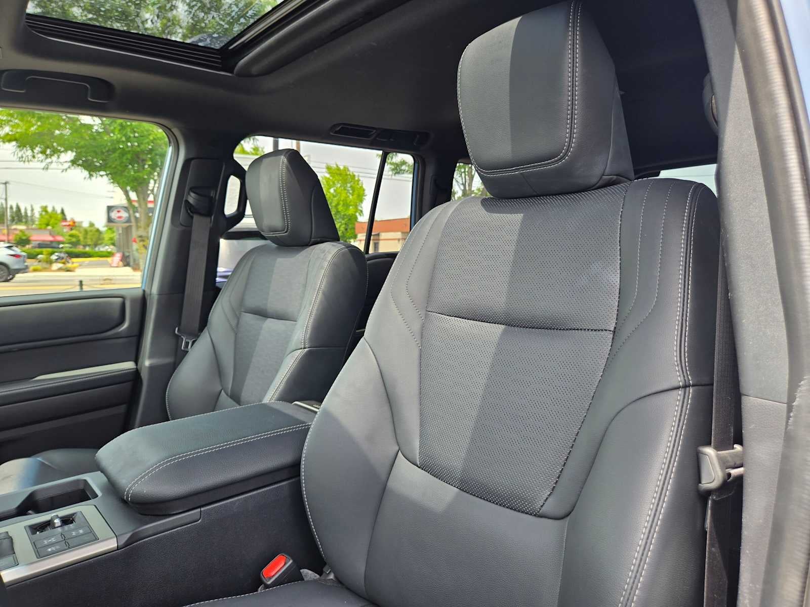 2025 Toyota Land Cruiser 4WD (Natl)