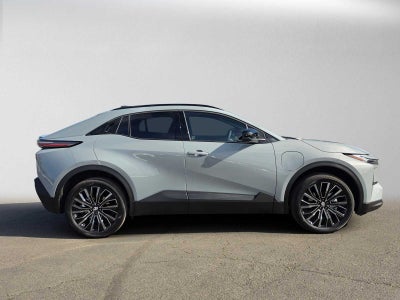 2026 Toyota C-HR XSE