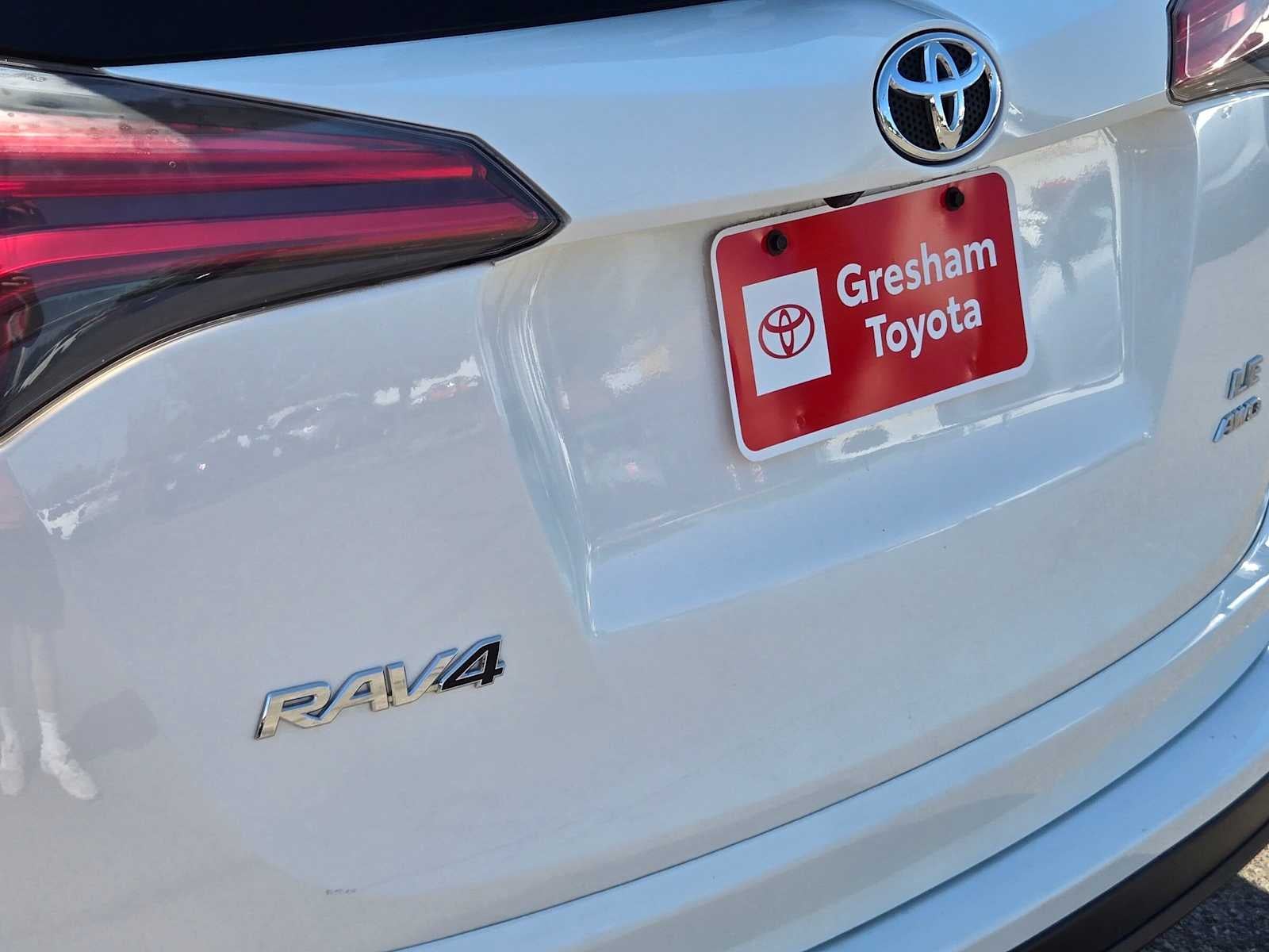 2018 Toyota RAV4 LE