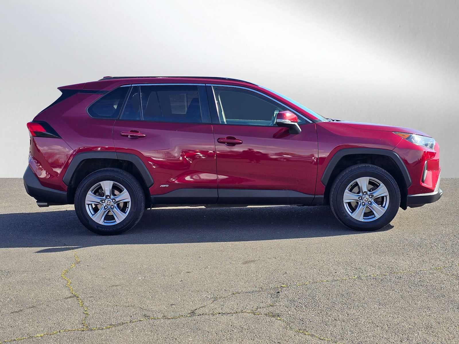 2022 Toyota RAV4 Hybrid LE