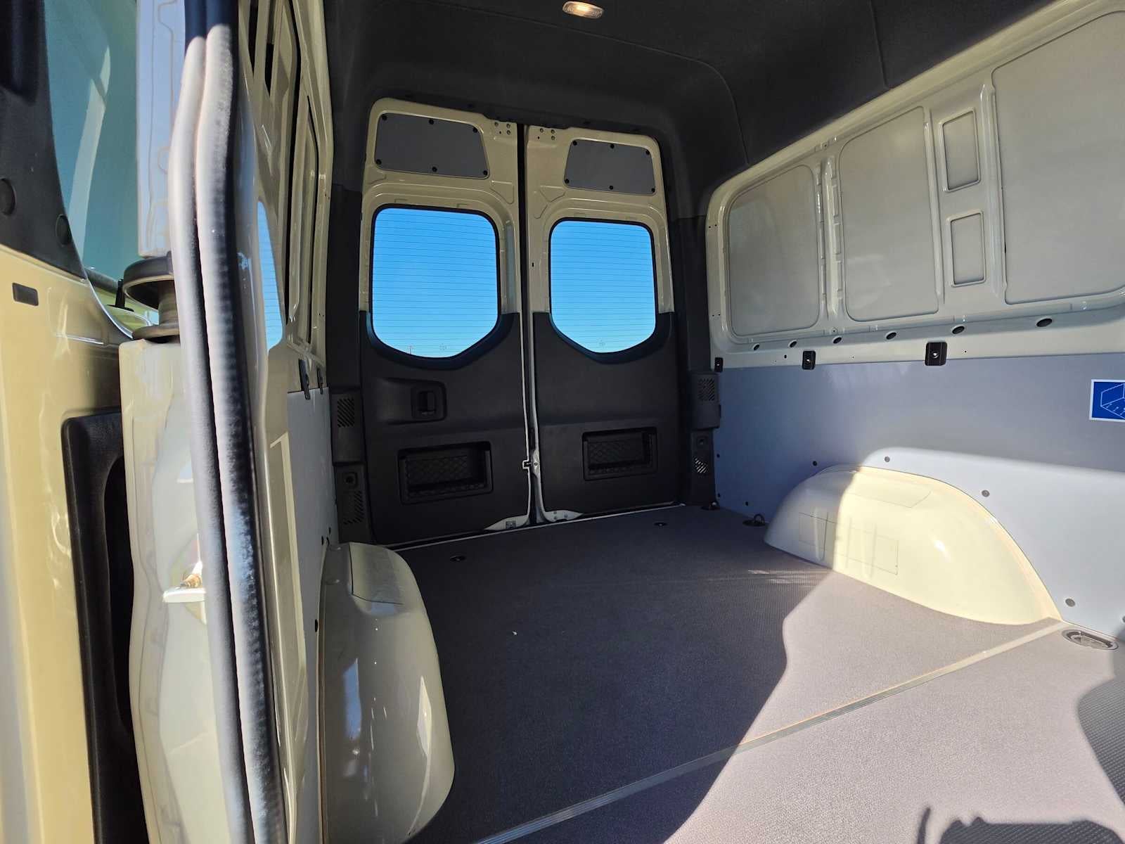 2024 Mercedes-Benz Sprinter Cargo Van 2500 Standard Roof I4 Diesel HO 144" AWD
