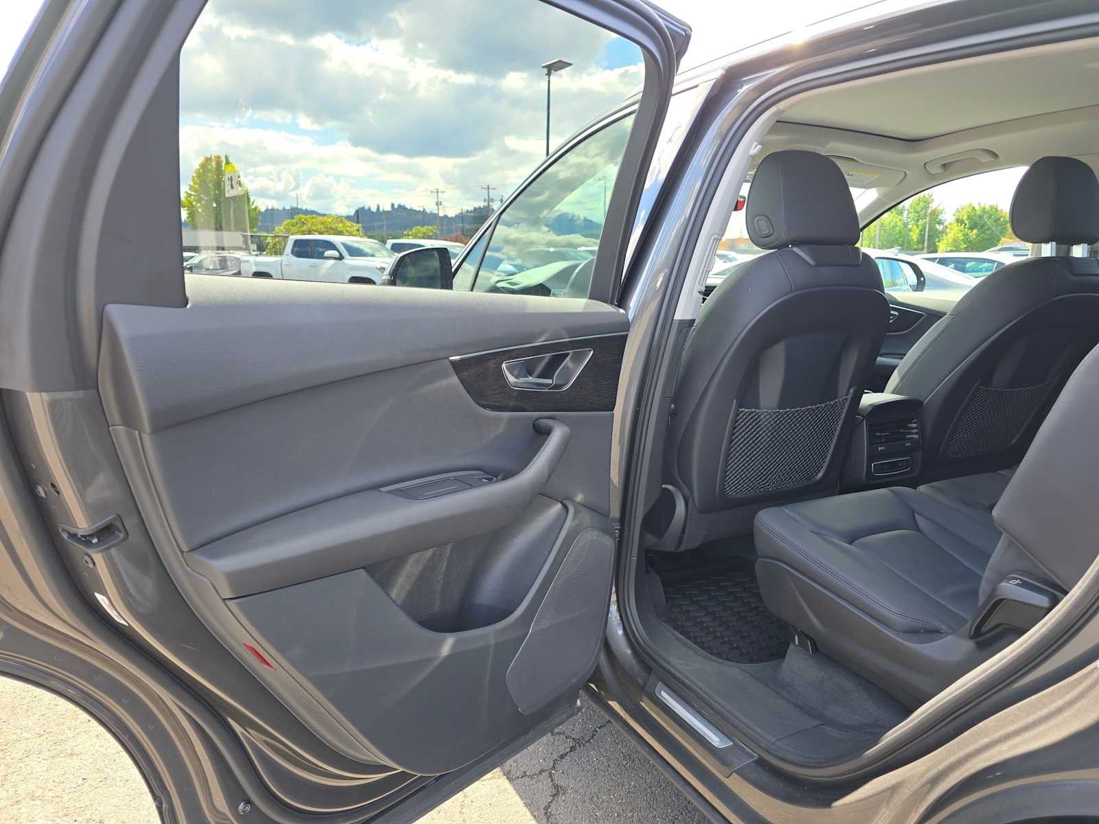 2022 Audi Q7 Premium